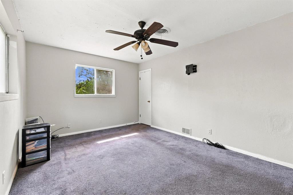 121 S Imperial Drive Property Photo 19