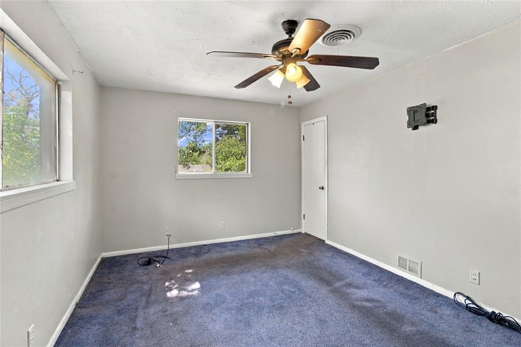 121 S Imperial Drive Property Photo 24