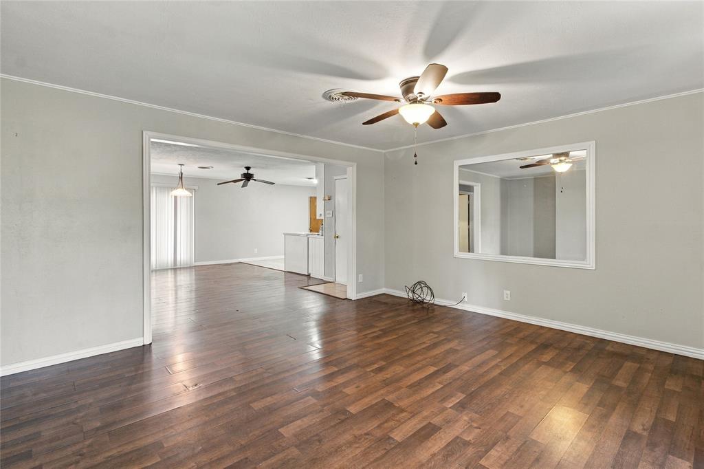 121 S Imperial Drive Property Photo 27