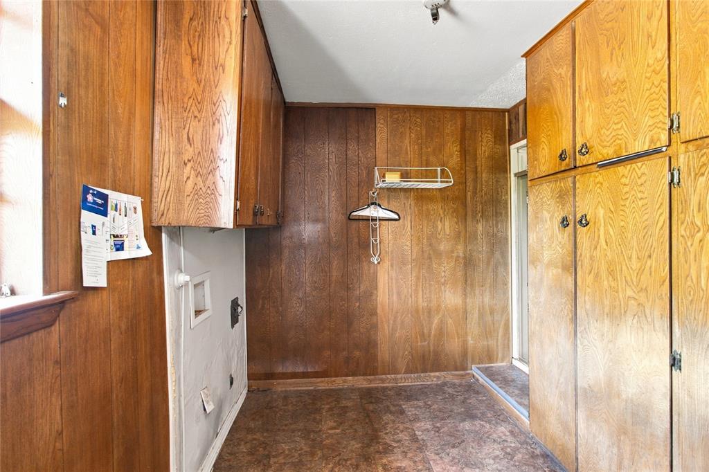 121 S Imperial Drive Property Photo 32
