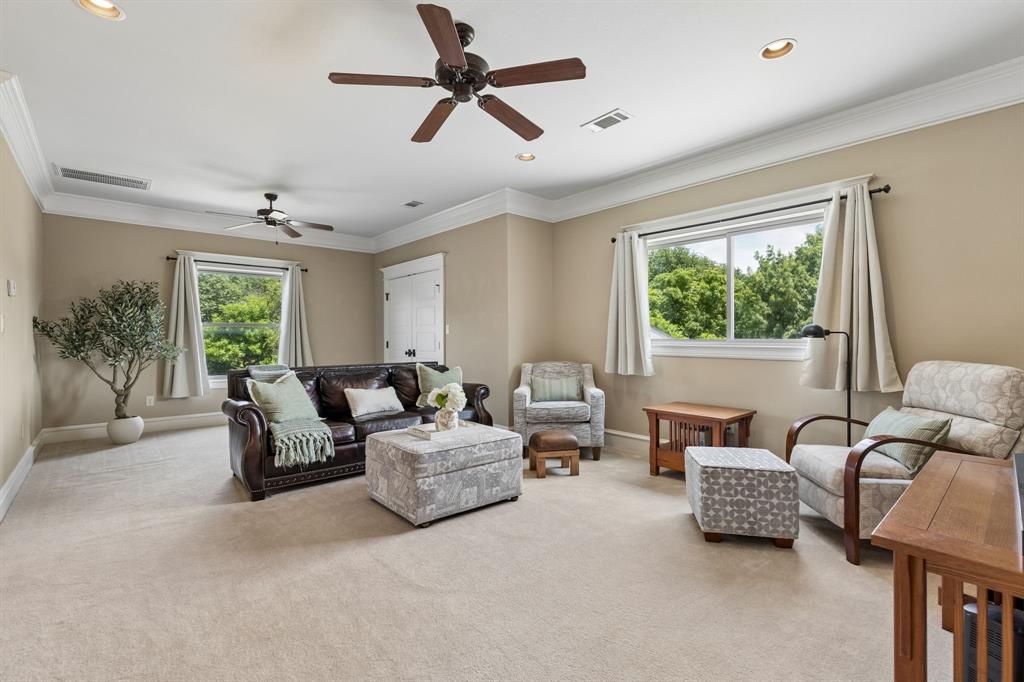 206 Rodeo Drive Property Photo 28