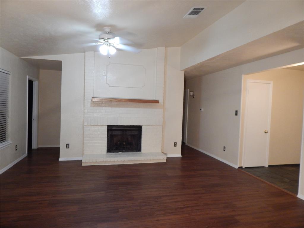 506 Redwood Drive Property Photo 4