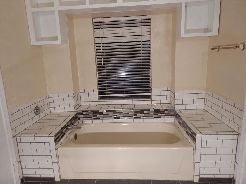 506 Redwood Drive Property Photo 11