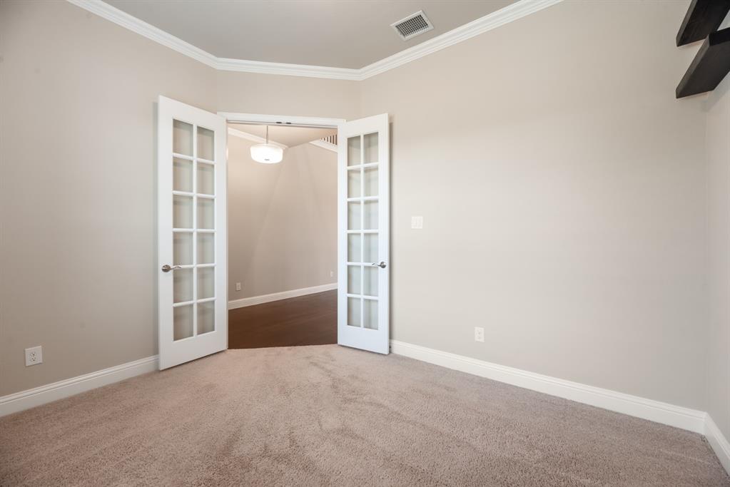 1900 Monahan Drive Property Photo 5
