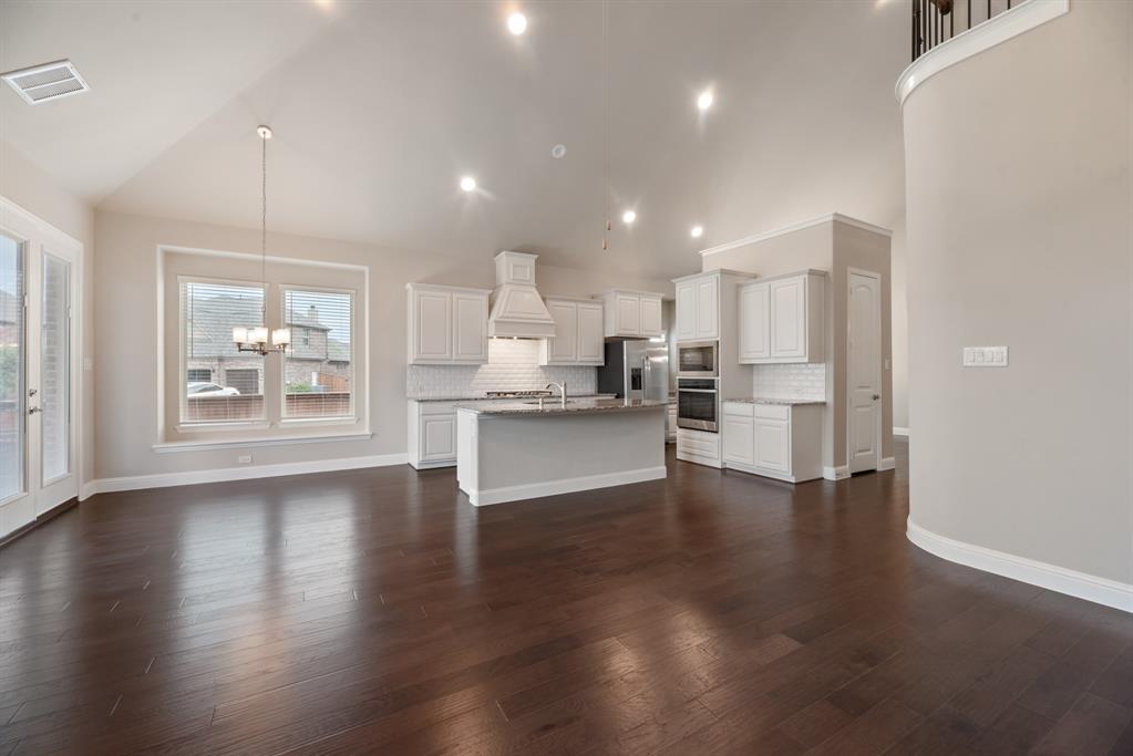 1900 Monahan Drive Property Photo 12