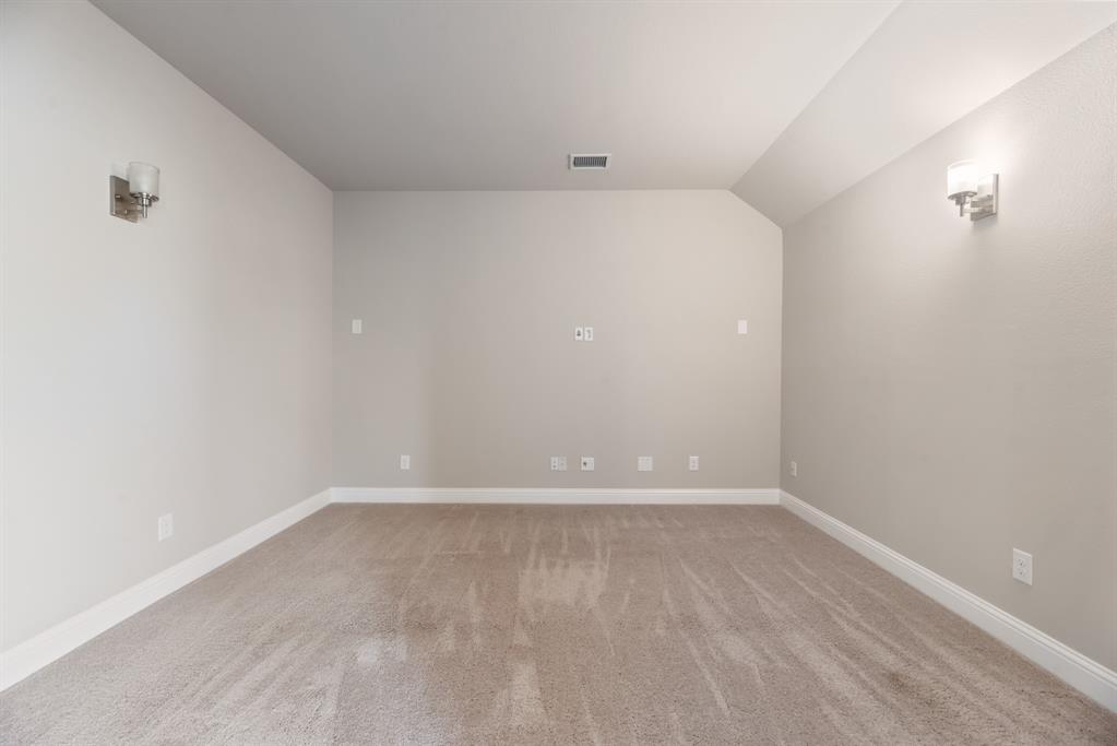 1900 Monahan Drive Property Photo 27