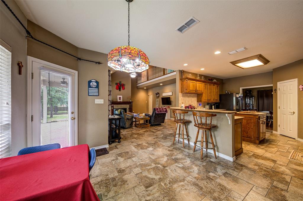 15 Shady Creek Lane Property Photo 4