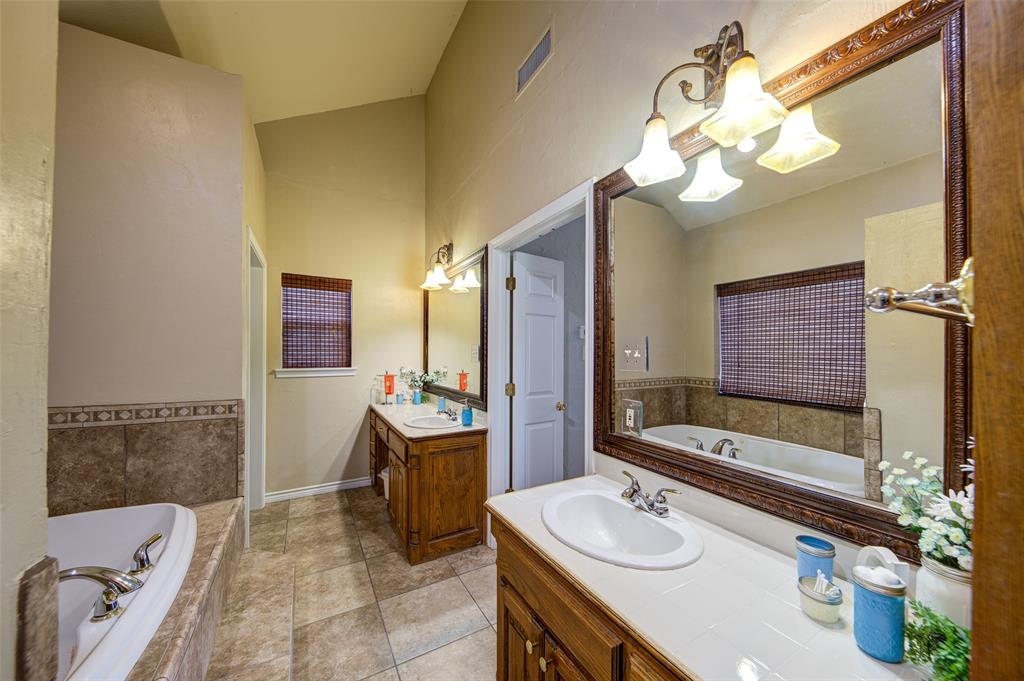 15 Shady Creek Lane Property Photo 19