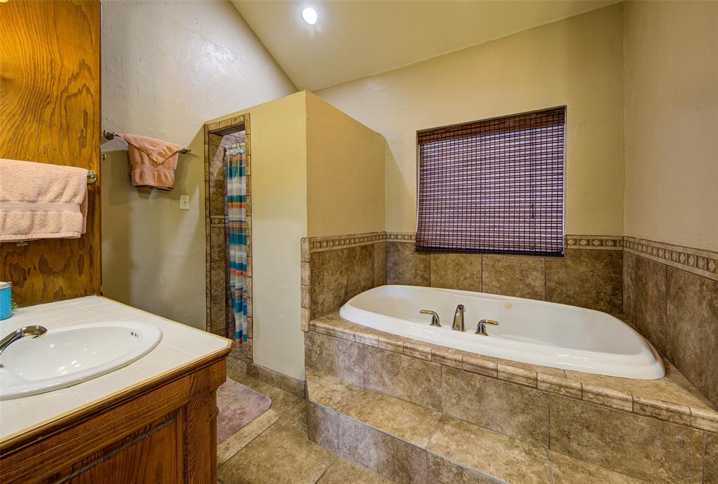 15 Shady Creek Lane Property Photo 20