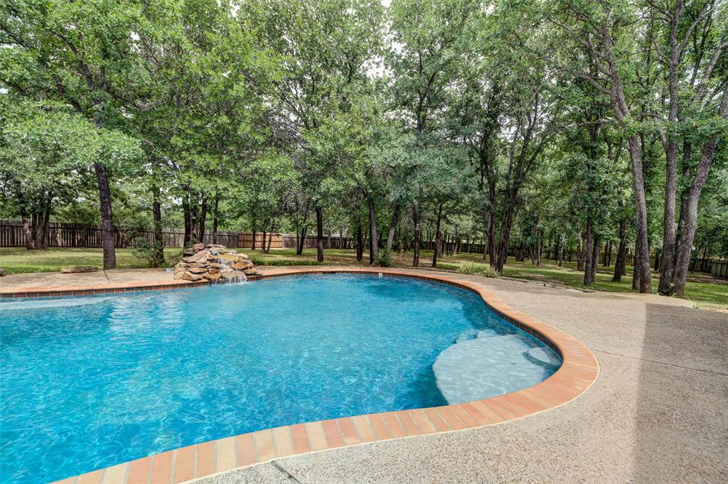 15 Shady Creek Lane Property Photo 28