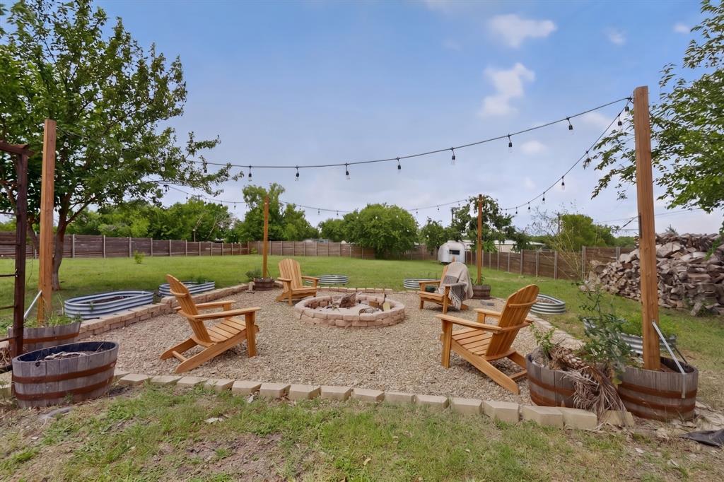 304 E County Line Road Property Photo 1