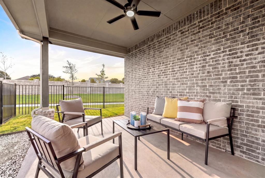 2400 Camino Way Property Photo 6