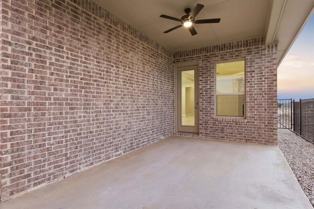 2400 Camino Way Property Photo 32