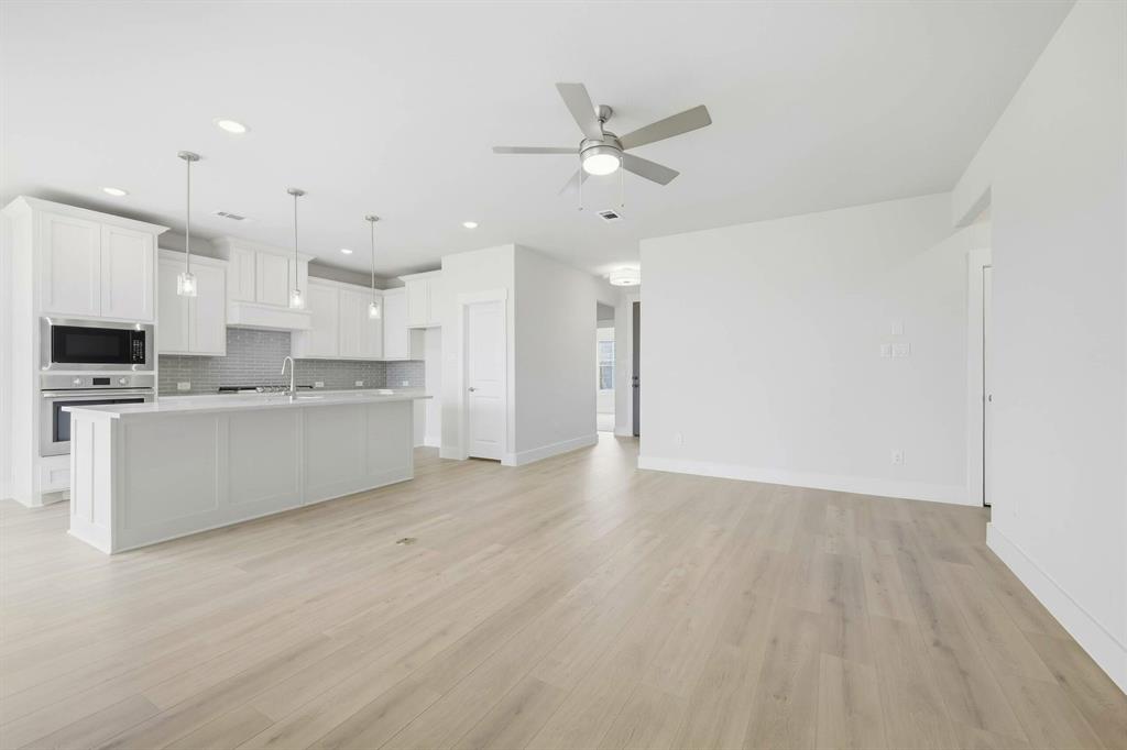 208 Ravenna Boulevard Property Photo 29