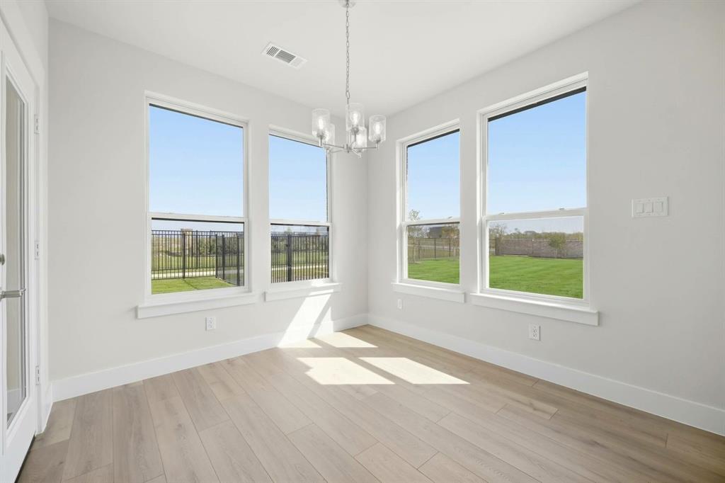 208 Ravenna Boulevard Property Photo 31