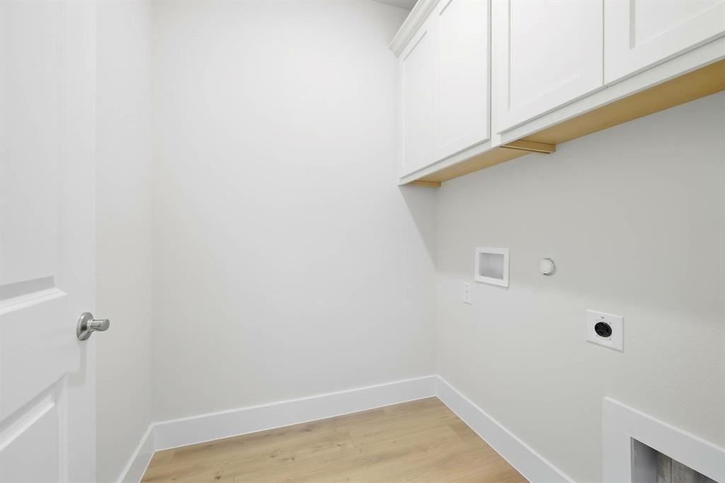 208 Ravenna Boulevard Property Photo 35