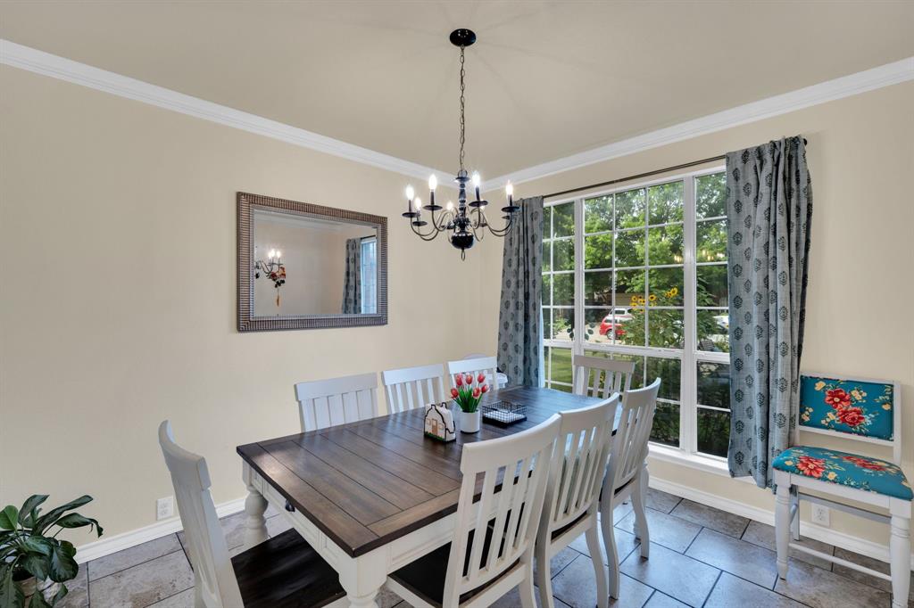 517 Crawford Drive Property Photo 3