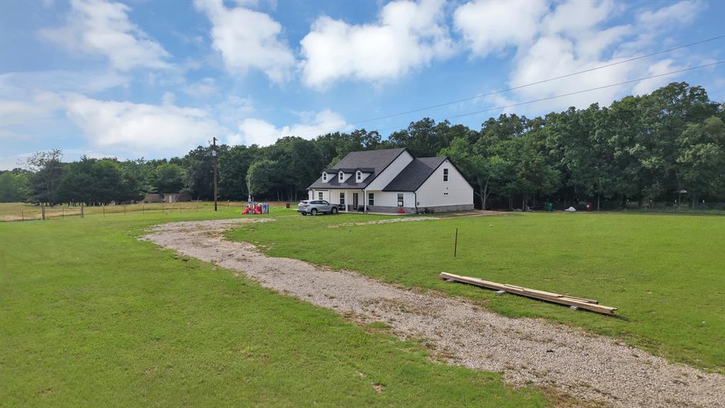 420 County Road 1130 Property Photo 4