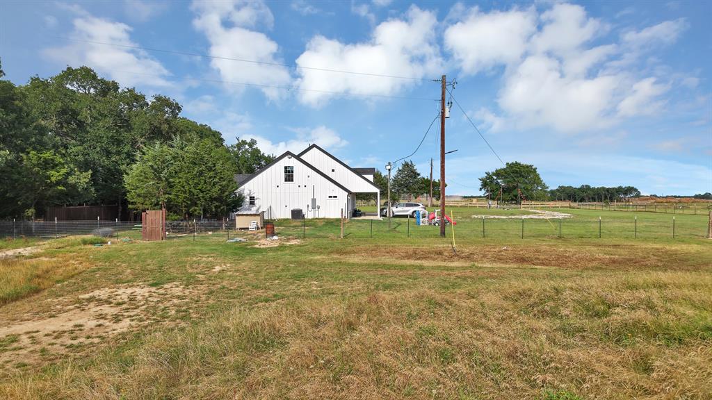 420 County Road 1130 Property Photo 27