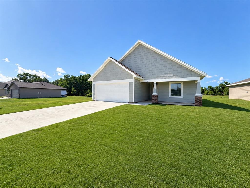 624 Crockett Drive Property Photo 1