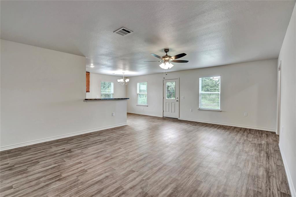 624 Crockett Drive Property Photo 7