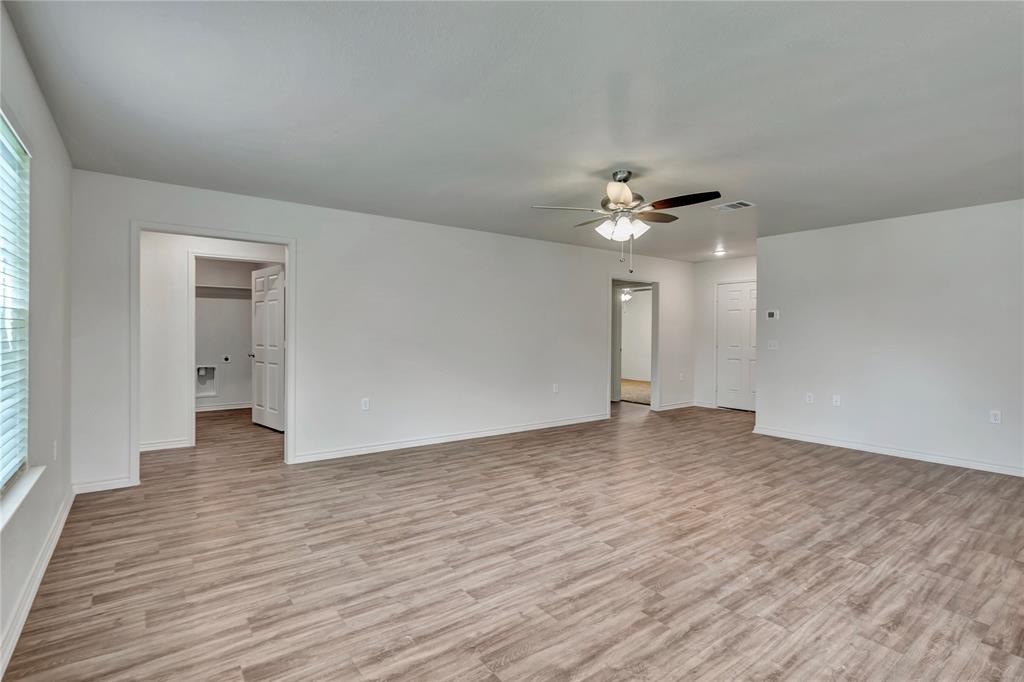 624 Crockett Drive Property Photo 9