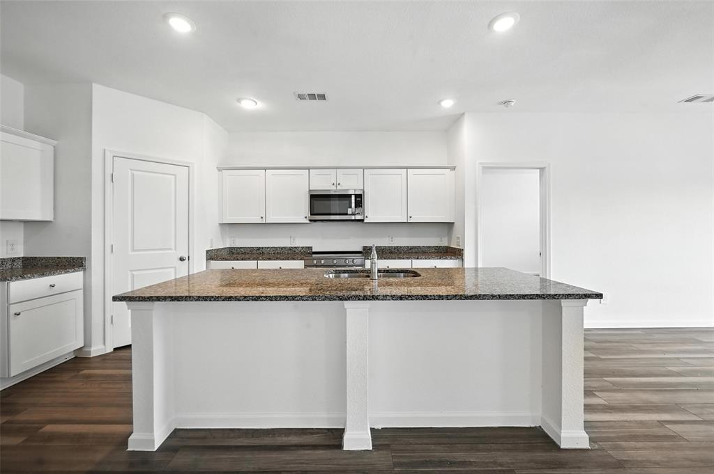 1637 Escondido Drive Property Photo 4