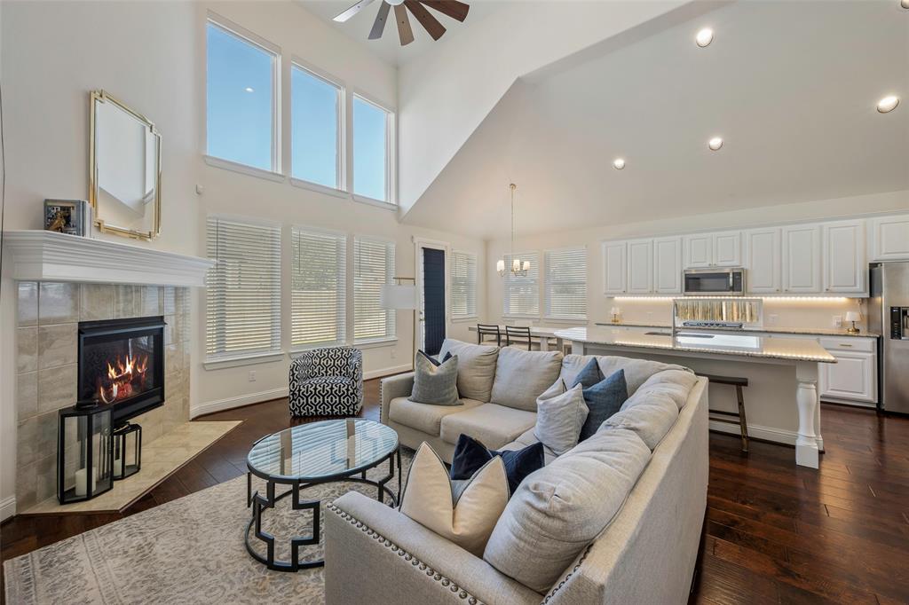 4000 Silk Vine Court Property Photo 2