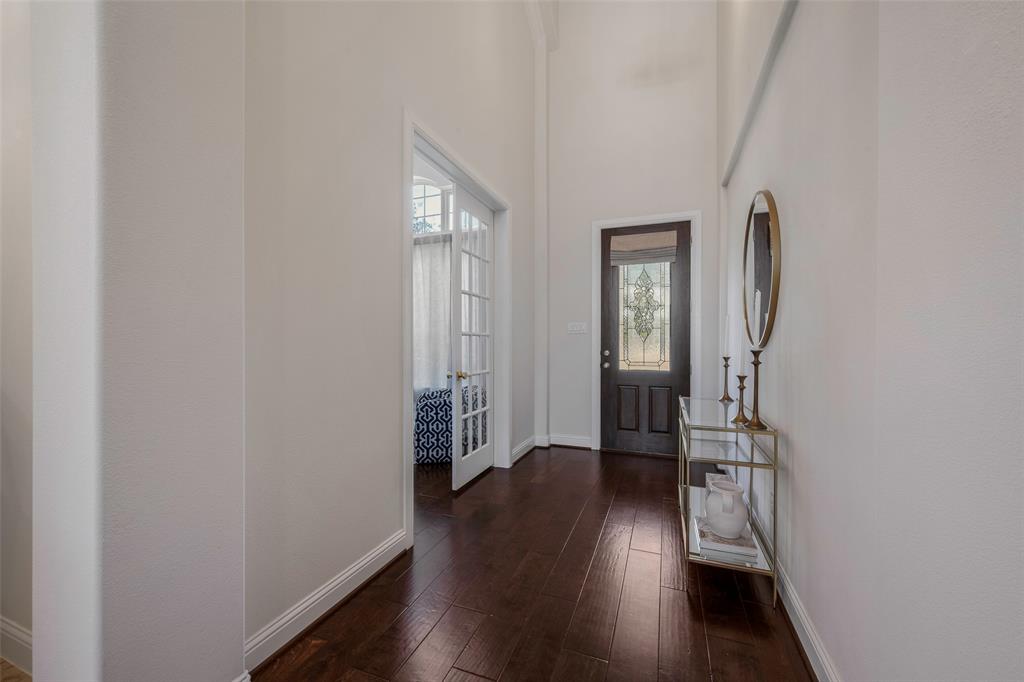 4000 Silk Vine Court Property Photo 8