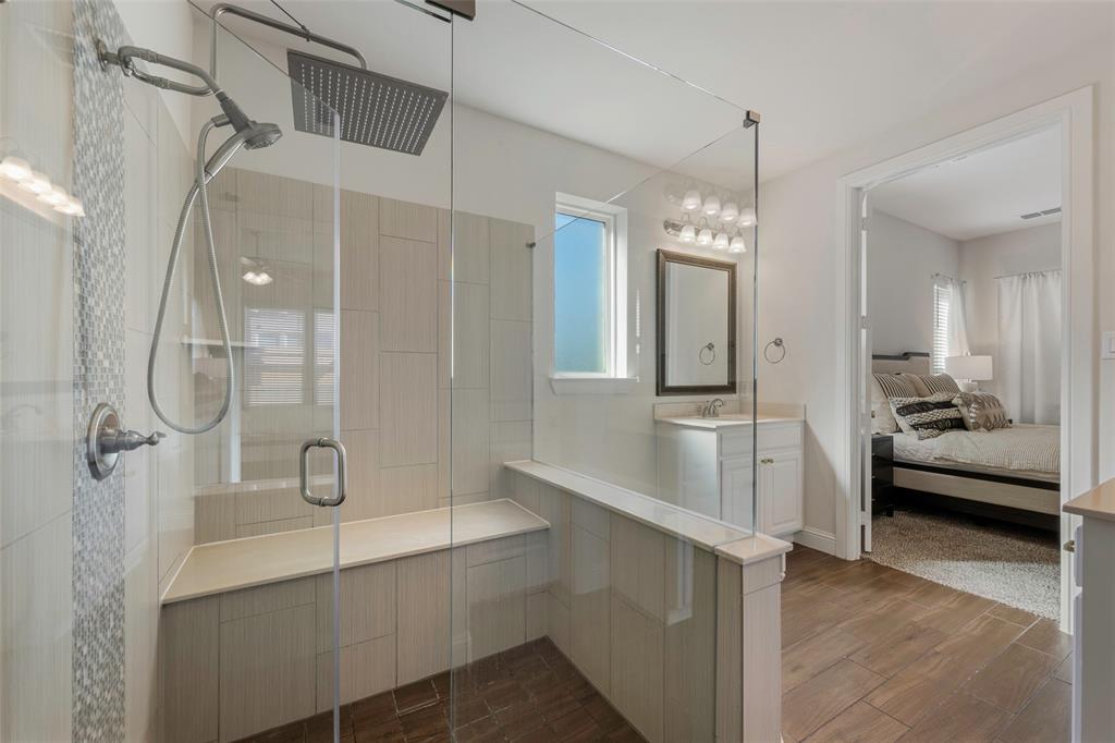 4000 Silk Vine Court Property Photo 13