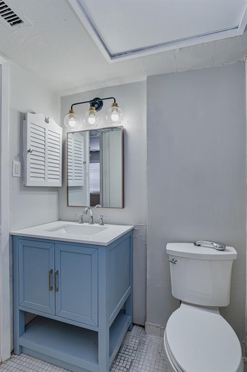 7000 Creswell Road 117 Property Photo 11