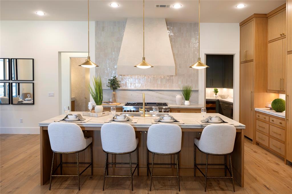205 Murano Place Property Photo 4