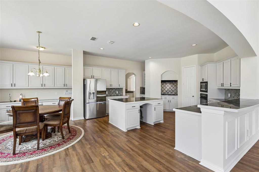 1029 Brentwood Drive Property Photo 8