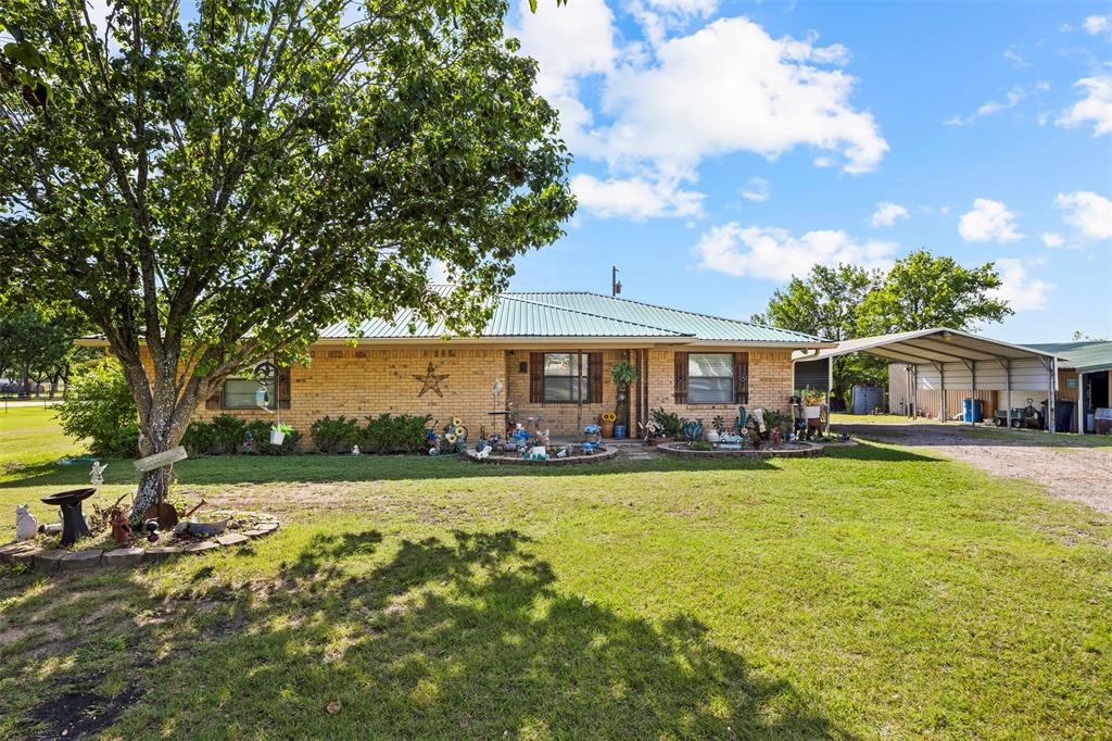 2073 Fm 1182 Property Photo 1