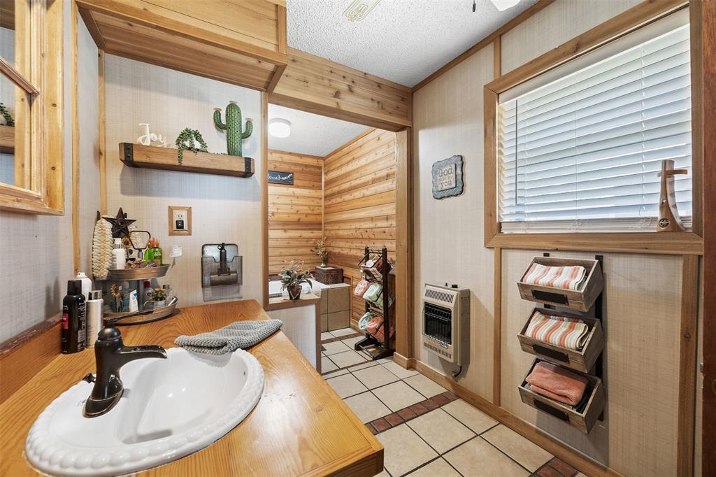 2073 Fm 1182 Property Photo 16