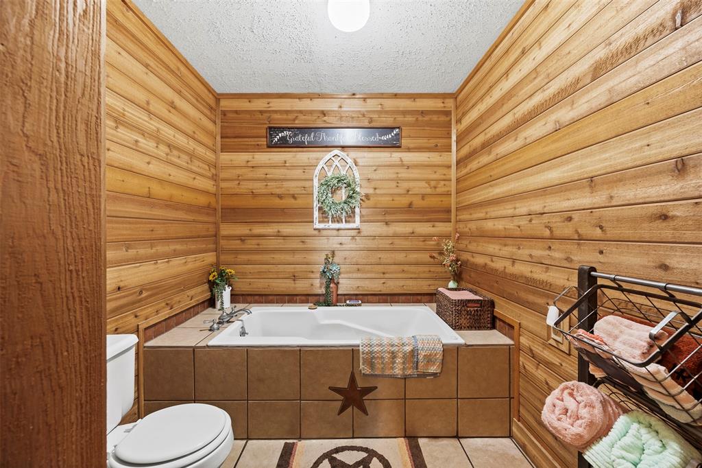2073 Fm 1182 Property Photo 17