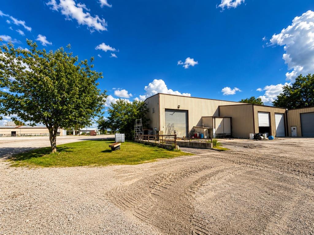 8523 Hwy 271 South Highway Property Photo 4