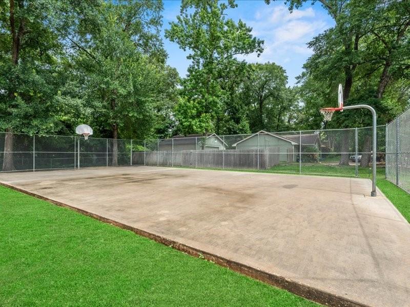 8 Shady Oak Lane Property Photo 22