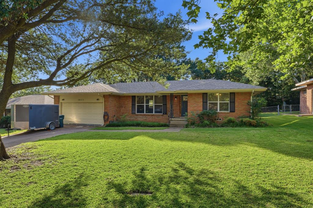 1411 Robin Drive Property Photo 1