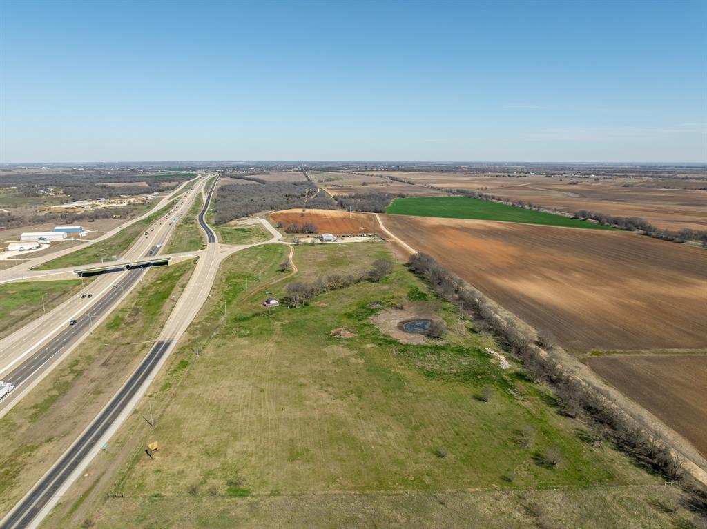 Tbd I-35 Property Photo 17