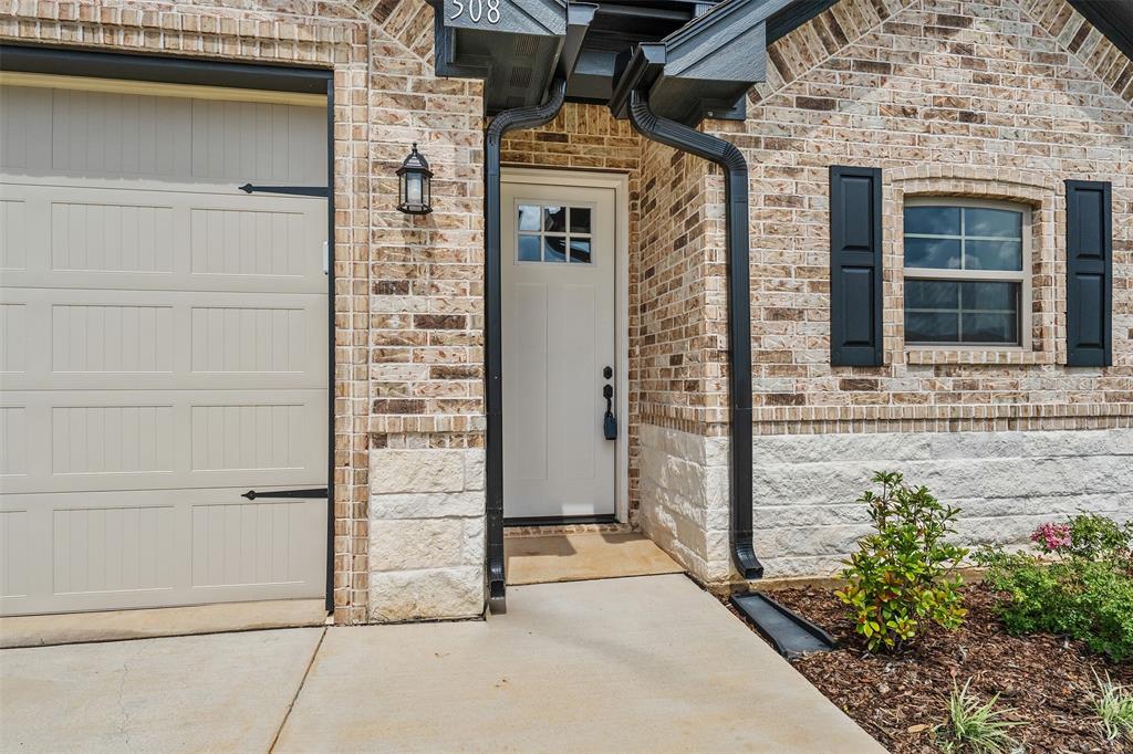 508 Cornerstone Property Photo 4