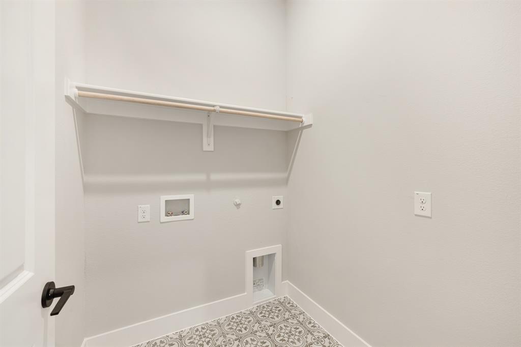 214 Seminole Trail Property Photo 8