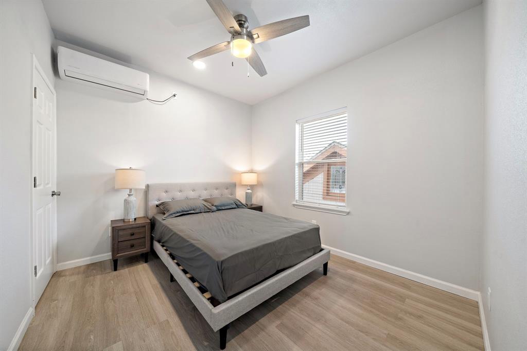808 Sealy Avenue Property Photo 13