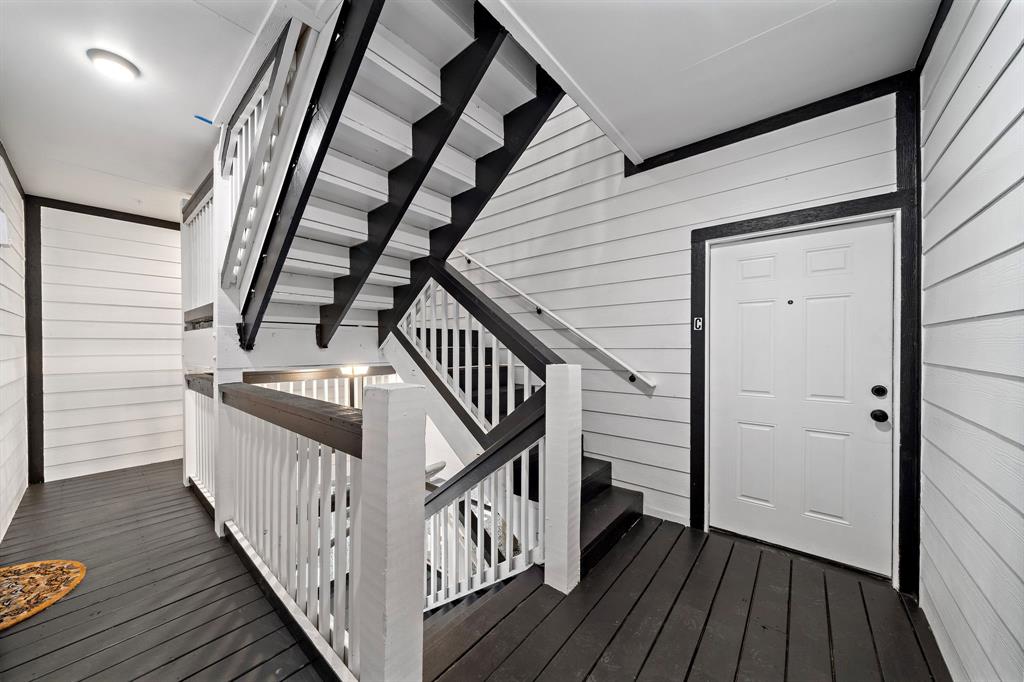 808 Sealy Avenue Property Photo 17