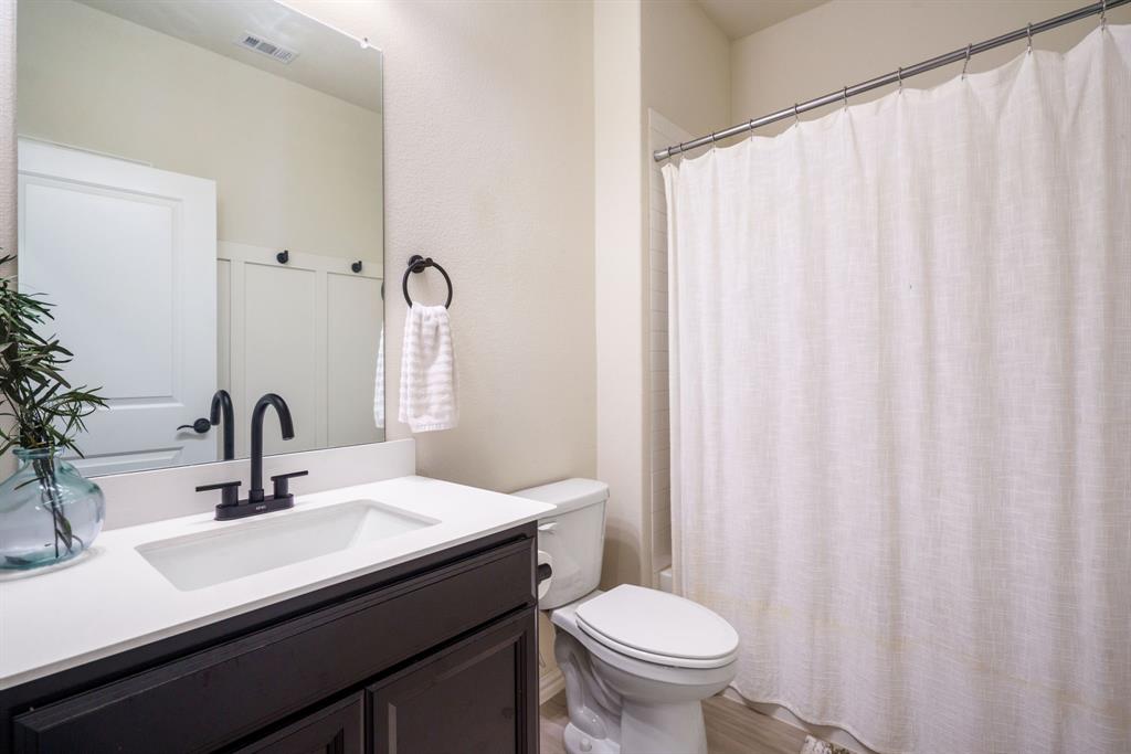 313 Kennewick Drive Property Photo 8
