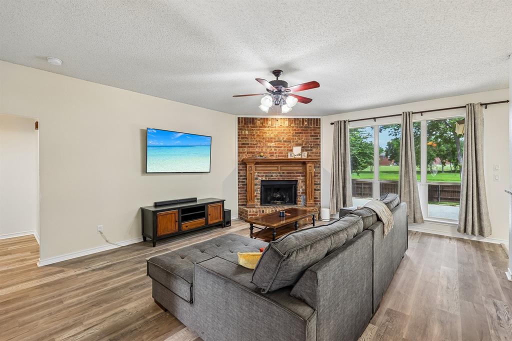1711 Rushing Way Property Photo 5