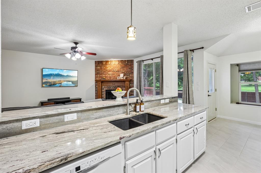 1711 Rushing Way Property Photo 8