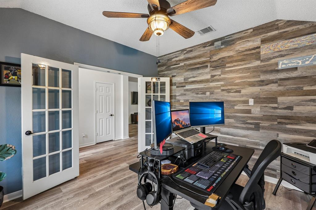 1711 Rushing Way Property Photo 13