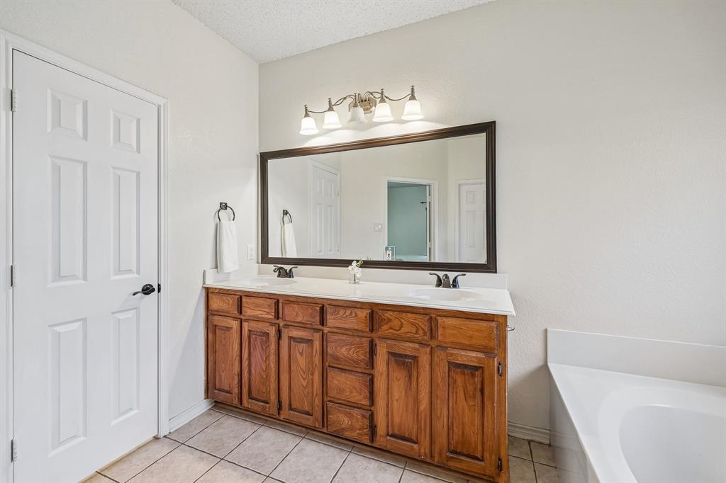 1711 Rushing Way Property Photo 17