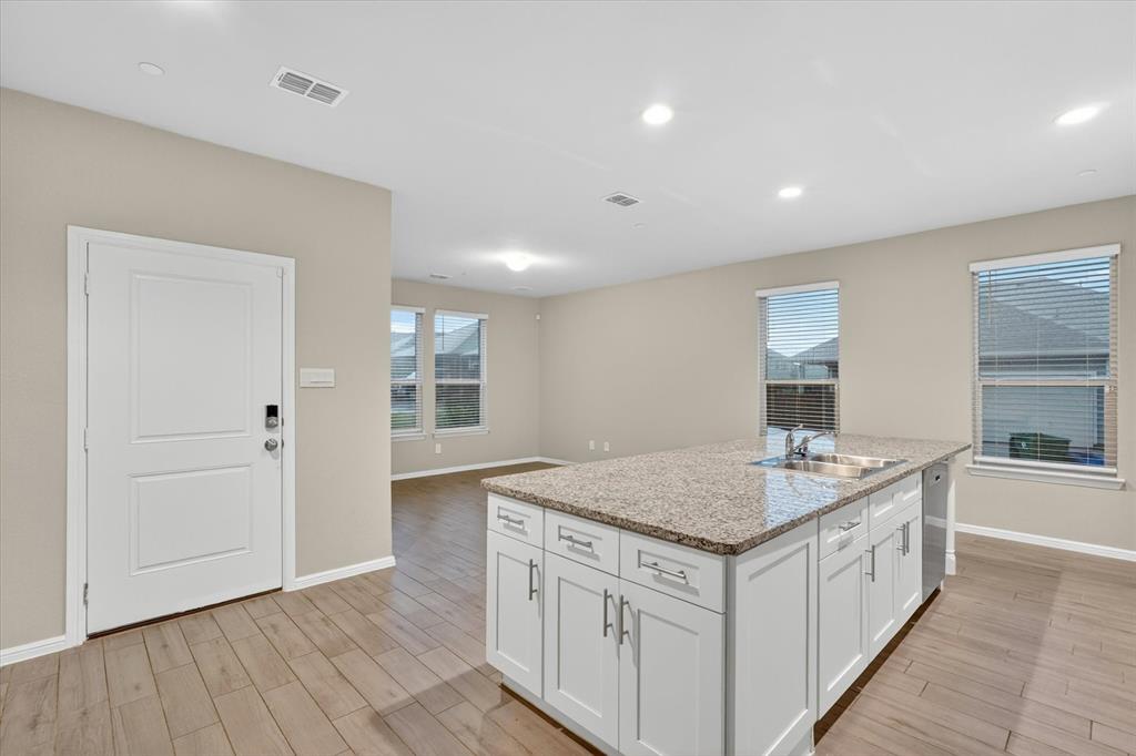4716 Stunning Pathway Property Photo 9